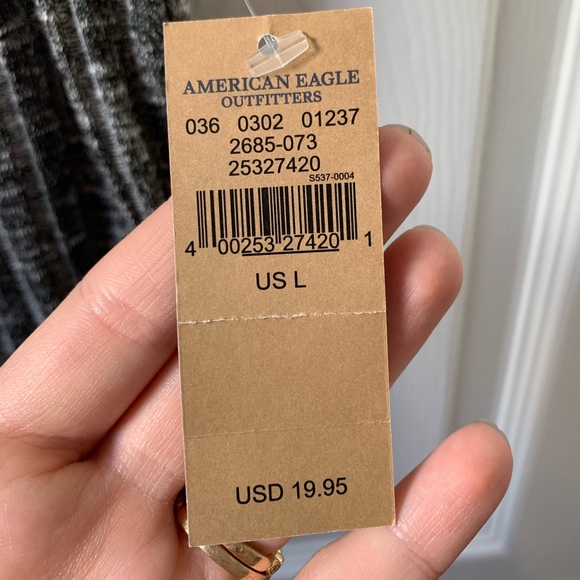 AE Crop Top - Picture 4 of 5